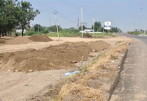  ஆமை வேகத்தில் அருப்புக்கோட்டை புறவழிச்சாலை பணிகளால் சிரமம்