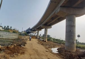 ஒத்திவாக்கம் ரயில்வே மேம்பாலப்பணி... ﻿ படுமந்தம்: இரண்டு ஆண்டுகளாகியும் கடும் இழுபறி