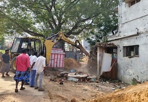  கோவில் இட ஆக்கிரமிப்பு அகற்றம்