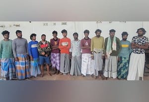  ராமேஸ்வரம் மீனவர்கள் 12 பேர் நடுக்கடலில் கைது