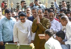 பகையை மறந்து ஒன்று சேர்ந்த தாக்கரே சகோதரர்கள்; மஹா., உள்ளாட்சி தேர்தலுக்கு கூட்டணி அறிவிப்பு