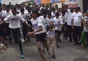  சாலை பாதுகாப்பு விழிப்புணர்வு நெடுந்தொடர் ஓட்டப் போட்டி