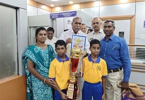  யோகா போட்டியில் சாம்பியன்ஸ் ஆப் சாம்பியன் பட்டம் வென்ற மாணவர்   முதல்வர் ரங்கசாமியிடம் வாழ்த்து  