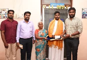கியூர் காது கருவிகள் மற்றும் பேச்சு பயிற்சி கிளினிகில் கிறிஸ்துமஸ் விழா    