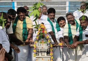  நீர்த்தேக்கத்தில் பாசனத்திற்கு தண்ணீர் திறப்பு திட்டக்குடி தாலுகா விவசாயிகள் மகிழ்ச்சி 