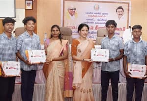  கலை திருவிழாவில் வென்ற மாணவ - மாணவியருக்கு பாராட்டு