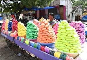  வண்ண கோலப்பொடி விற்பனை 'ஜோர்'