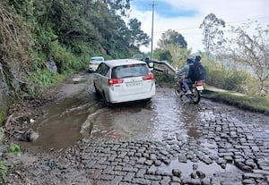  அச்சுறுத்தும் 'கொடை' மேல்மலை ரோடுகள்: பயணிகள் அவதி