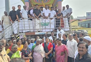  எம்.ஜி.ஆர்., நினைவு நாளையொட்டி அ.தி.மு.க., மாலை அணிவித்து மரியாதை