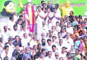 எம்.ஜி.ஆர்., நினைவு நாள்  அ.தி.மு.க.,வினர் அஞ்சலி