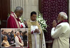 கிறிஸ்துமஸ் கொண்டாட்டம்; டில்லியில் சர்ச்சில் பிரதமர் மோடி பிரார்த்தனை