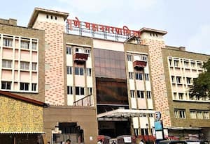 வாக்காளர்களுக்கு சொகுசு கார், தாய்லாந்து சுற்றுலா, தங்கம் பரிசு: புனே உள்ளாட்சி தேர்தலில் அள்ளிவிடும் வேட்பாளர்கள்