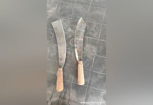  ஹோட்டல் பார்ட்டியில் தகராறுஆயுதங்களுடன் கும்பல் கைது