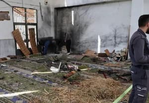 சிரியா மசூதியில் தொழுகையின் போது குண்டு வெடிப்பு; 8 பேர் பலி; 18 பேர் காயம்