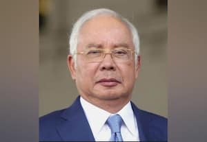  மலேஷிய முன்னாள் பிரதமர் நஜிப் ரசாக் நிதி மோசடி வழக்கில் குற்றவாளி என தீர்ப்பு