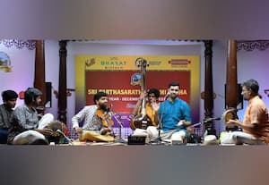  மார்கழி இசையில் விருந்து படைத்த நிஷா ராஜகோபால்