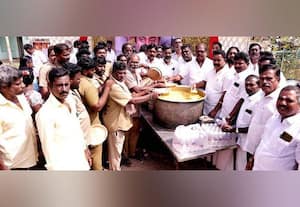  விஜயகாந்த் நினைவு தினத்தையொட்டி பொதுமக்களுக்கு அன்னதானம்