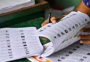 வாக்காளர் பட்டியலில் பெயர் சேர்க்க 4.42 லட்சம் பேர் விண்ணப்பம்; ஒரே நாளில்  2.56 லட்சம் பேர் மனு