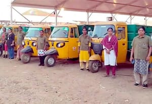  துப்புரவு பணியில் கலக்கும் மகளிர் படை