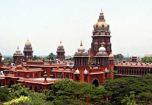 கோவிலில் முதல் மரியாதை தெய்வத்துக்கு தான்: ஐகோர்ட்