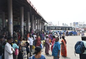  தி.மு.க. மாநாட்டுக்கு இயக்கப்பட்ட அரசு பஸ்கள்; பஸ் ஸ்டாண்டில் காத்திருந்த பயணியர்