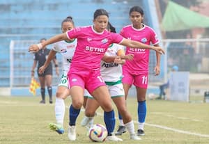 ஈஸ்ட் பெங்கால் கோல் மழை