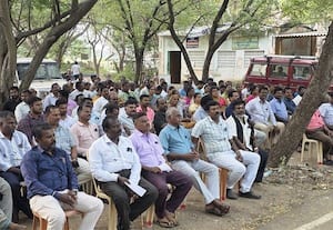  வி.ஏ.ஓ.,க்கள் காத்திருப்பு போராட்டம்