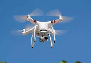  'ட்ரோன்' மூலம் வெடி பொருட்கள் வீச்சு: பாகிஸ்தான் சதியா என விசாரணை