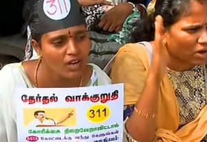 8வது நாளாக தொடர்ந்து ஆசிரியர்கள் போராட்டம்: வலுக்கட்டாயமாக கைது செய்த போலீசார்