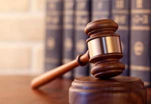  ஆக்கிரமிப்பை அகற்றாத அதிகாரிகள் மீது நடவடிக்கை எடுக்க அரசுக்கு உத்தரவு