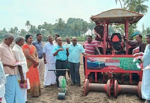  நவீன தொழில்நுட்பத்தில் மணிலா நடவு பயிற்சி