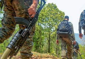 சத்தீஸ்கரில் நக்சலைட்டுகள் 14 பேர் சுட்டுக்கொலை