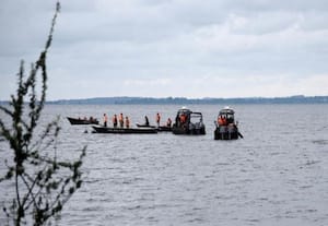 காம்பியா நாட்டில் படகு கவிழ்ந்து விபத்து 7 பேர் பலி; 91 பேர் மாயம்