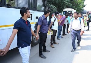 பள்ளிகள் இன்று மீண்டும் திறப்பு: ஆசிரியர்கள் போராட்டம் நீடிப்பு