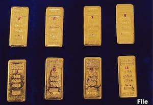 சென்னை ஏர்போர்ட்டில் ரூ.93 லட்சம் கடத்தல் தங்கம் பறிமுதல்; பெண் பயணியிடம் விசாரணை