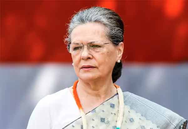 காங்கிரஸ் மூத்த தலைவர் சோனியா மருத்துவமனையில் அனுமதி