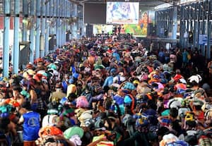  சபரிமலையில் 18 படி ஏற 10 மணி நேரம் காத்திருப்பு