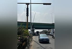  செயல்பாட்டிற்கு வரும் முன்பே சாலையில் சாய்ந்த 'சிசிடிவி' கம்பம்