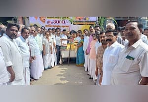  பொங்கல் பரிசு தொகுப்பு வழங்கல்