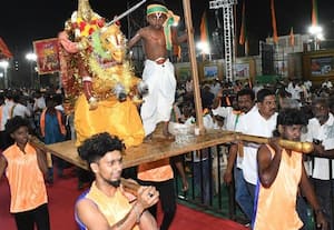  கலை நிகழ்ச்சிகளால்... களைகட்டிய பொதுக்கூட்டம்