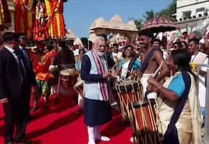 சோம்நாத் கோவிலில் பிரதமர் மோடி சிறப்பு வழிபாடு