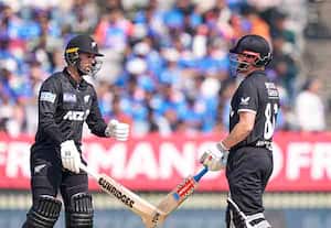 நியூசி.,க்கு எதிரான முதல் ஒருநாள் கிரிக்கெட்; இந்திய அணிக்கு 301 ரன் இலக்கு