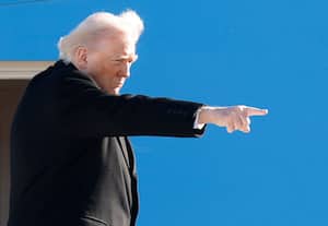 தொடர்ந்து போராடுங்கள்; உதவி வருகிறது: ஈரான் போராட்டக்காரர்களுக்கு டிரம்ப் அழைப்பு