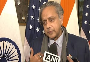 ஈரானில் அரசுக்கு எதிரான போராட்டத்தால் நிலைமை மிகவும் மோசம்; காங். எம்.பி. சசிதரூர்