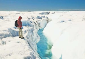 கரையும் கிரீன்லாந்து பனிச்சிகரம்