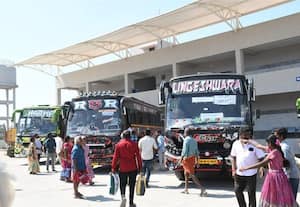  சிறப்பு பஸ்கள் திடீர் குறைப்பு: ஊர் செல்ல வழியின்றி தவிப்பு