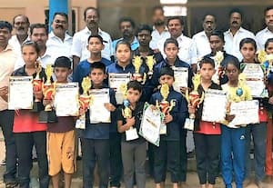  பாக்கம் அரசு பள்ளி மாணவர்கள் சிலம்பம் போட்டியில் சாதனை