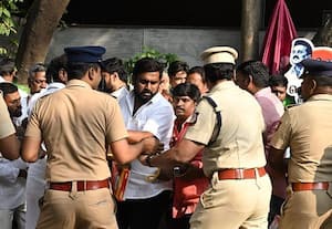  முதல்வர் ஸ்டாலினுக்கு பொங்கல் வாழ்த்து தெரிவிக்க வந்த தொண்டர்களுக்கும், போலீசாருக்கும் தள்ளு முள்ளு