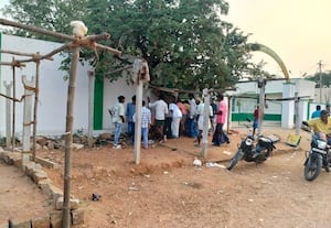  தடை செய்த நாளில் மது விற்பனை 'ஜோர் '