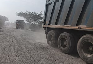  சாலையை சீரமைக்காததால் வாகன ஓட்டிகள் சிரமம்